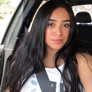 Meet your Posher, Briana